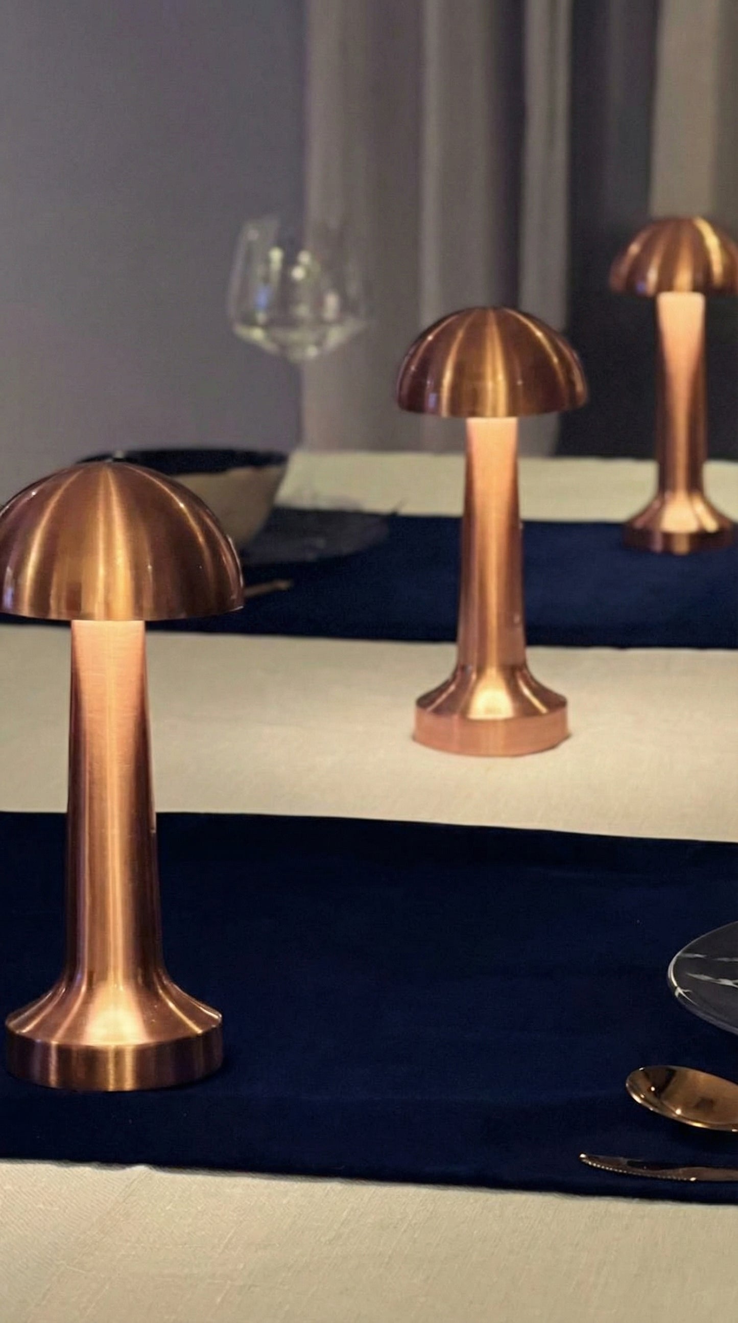 Mantar Dokunmatik LED Masa Lambası